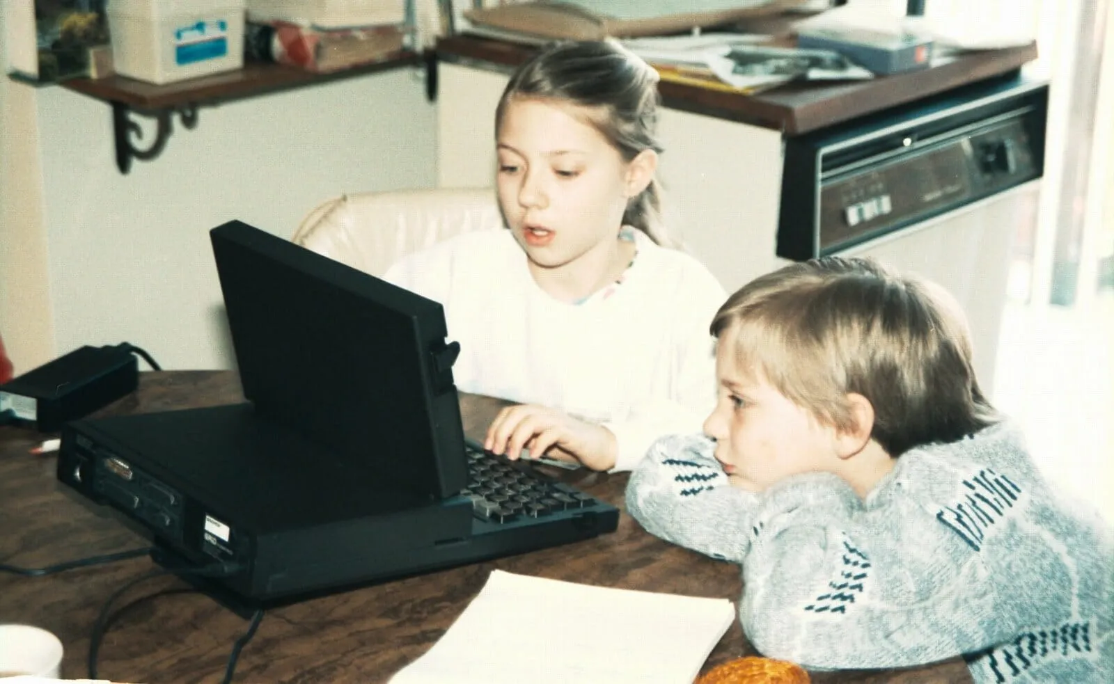 Pauls children using his GRID computer in 1987